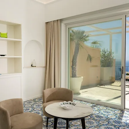 La Vega 4* Capri