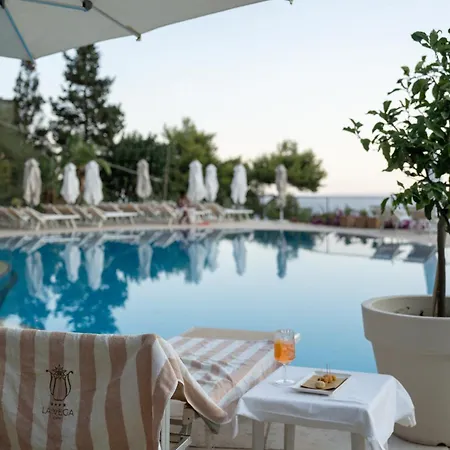 Ξενοδοχείο La Vega 4*