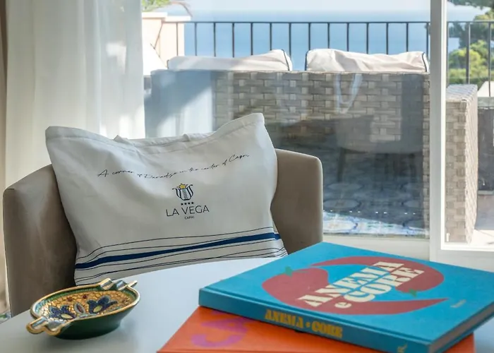 La Vega Отель