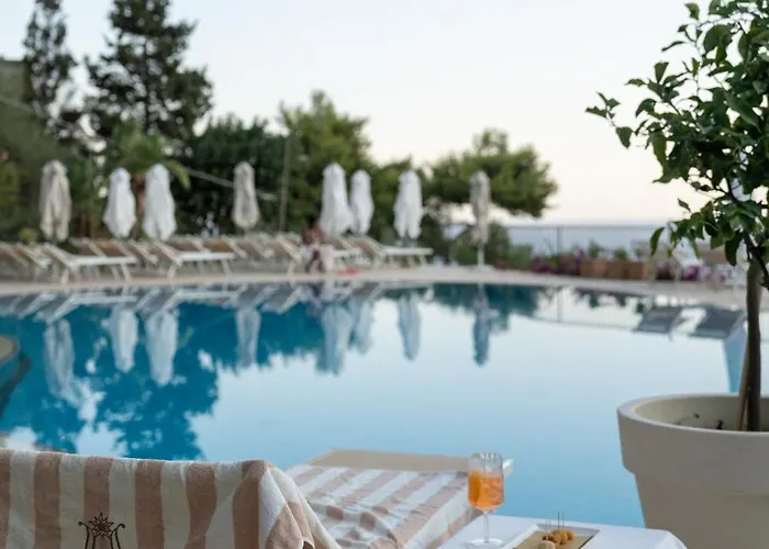 Отель La Vega 4*