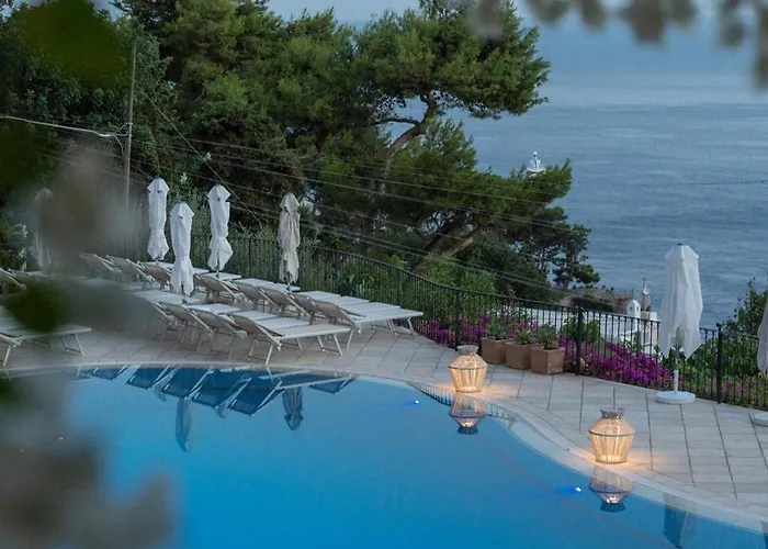 Отель La Vega Капри